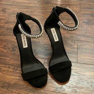 Steve Madden black heels size 8.5 RANDO